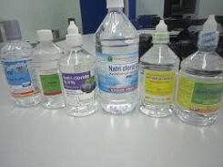 Can trong voi nuoc muoi sinh ly dang su dung hang ngay