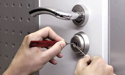 Nguoi tieu dung bi bua vay boi khoa gia Viet-Tiep