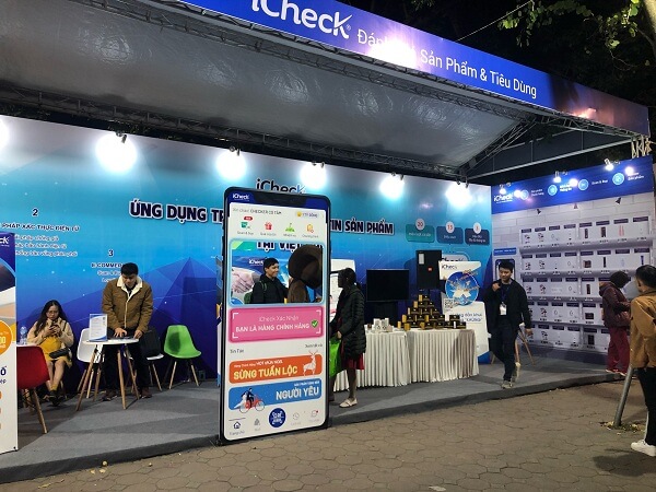 Gian-hang-iCheck-tai-ngay-hoi-mua-sam