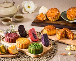 Banh trung thu da dang chung loai kem theo moi lo lon ve chat luong 