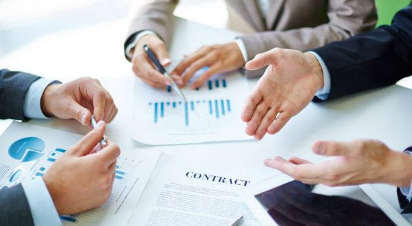 Tràn hàng ảnh hưởng như thế nào đến doanh nghiệp