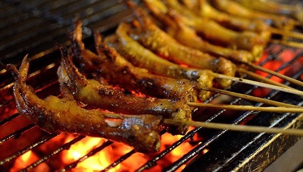 Món ăn được làm từ chân gà bẩn