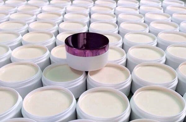 kem-tron-tran-lan-tren-thi-truong-voi-nhieu-mau-ma-da-dang