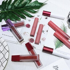 Phan biet son Black Rose truoc tam bao hang fake