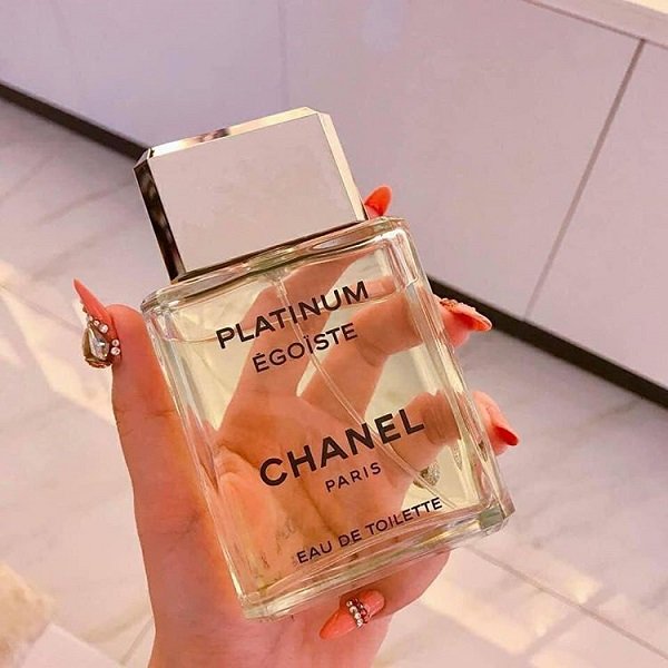 Phân biệt nước hoa thật giả bằng cách nào?