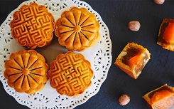 Banh trung thu nhap lau kem chat luong lien tiep bi thu hoi 