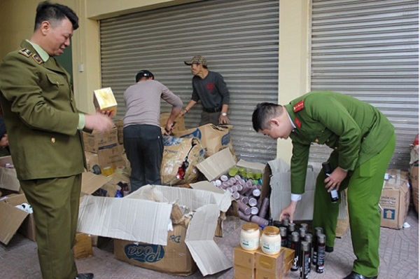 Bắt giữ hàng nghìn loại mỹ phẩm không rõ nguồn gốc trong tháng 1/2019